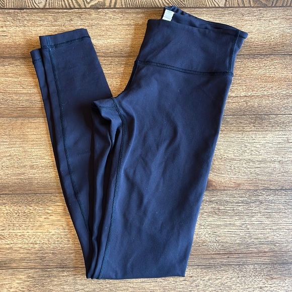 Lululemon black leggings 6 used - Picture 1 of 4